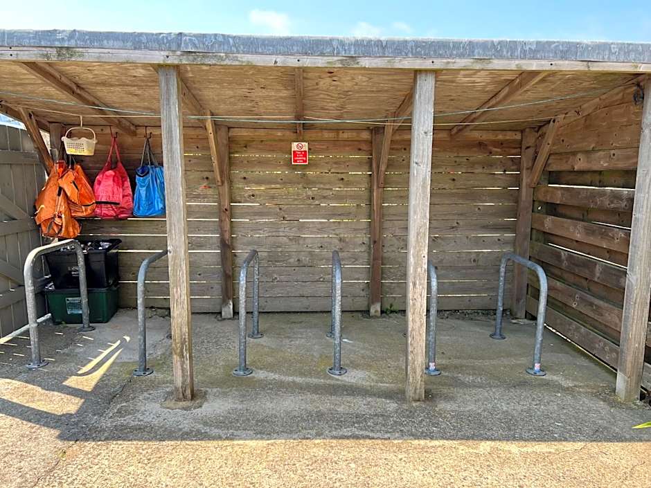 Lands End Hostel and B&B