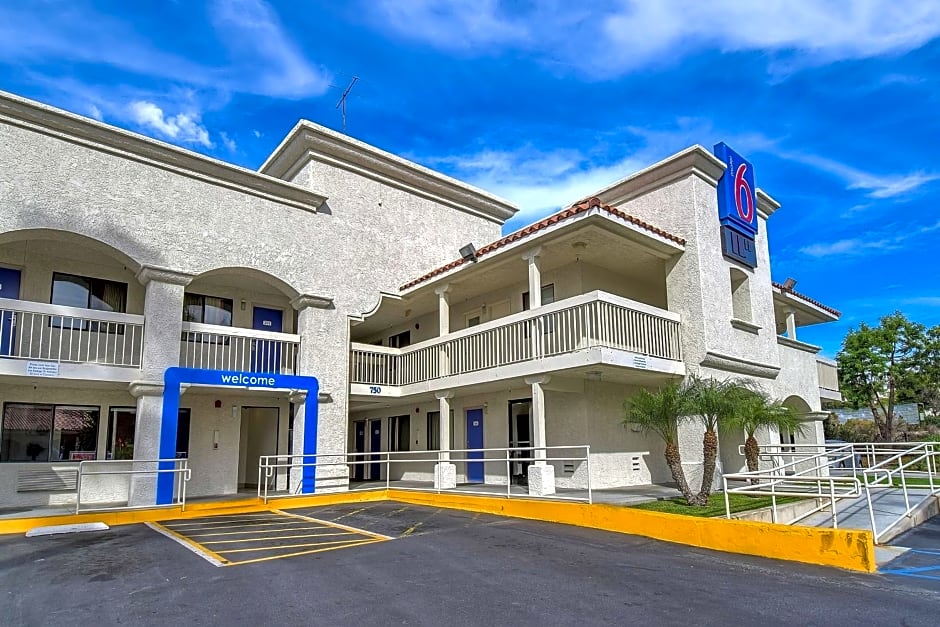 Motel 6-Carlsbad, CA Beach