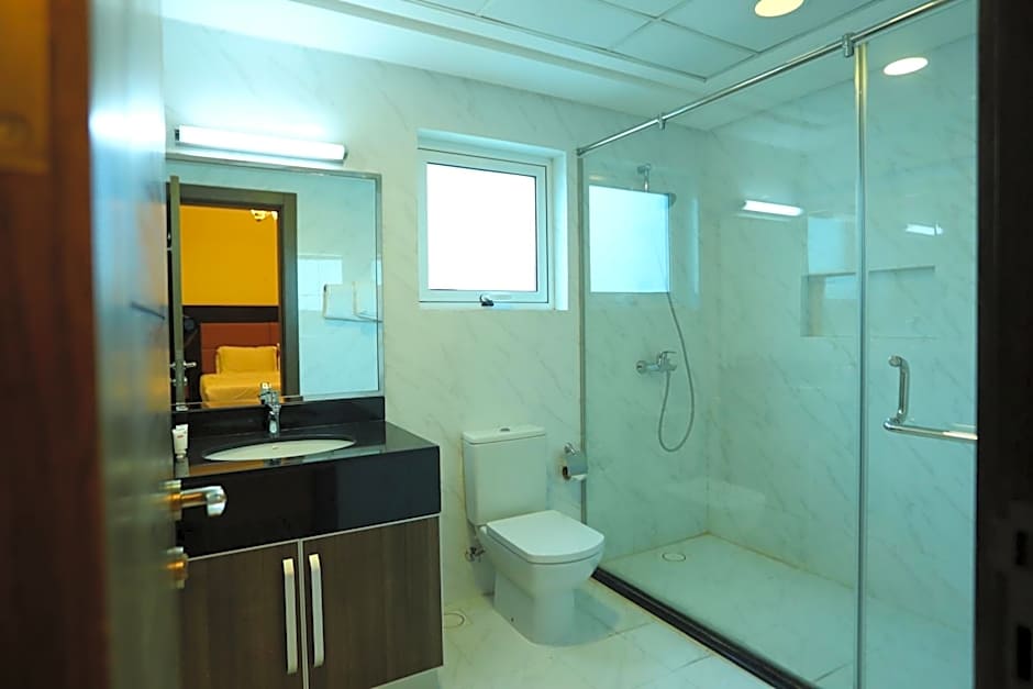 OYO 104 Q House 3 Apartments