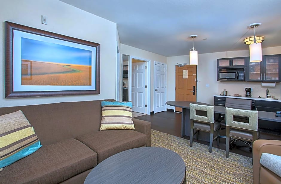 Candlewood Suites Bowling Green by IHG
