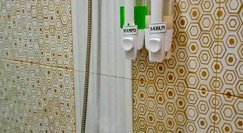 Rifal Inn Mitra RedDoorz