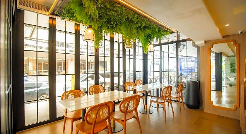 Thee Bangkok Hotel by TH District