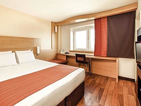 Standard Room with 1 double bed