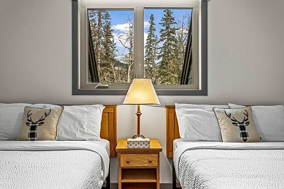 Mystic Chalet managed by Little Sister Getaways