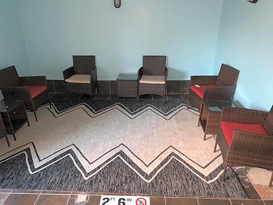 Red Roof Inn & Suites Detroit - Melvindale/Dearborn