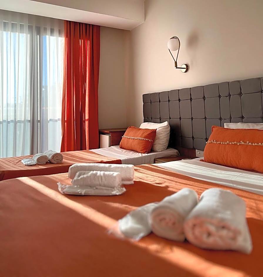 Ramona Lara Hotel