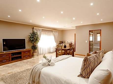 Luxury Suite
