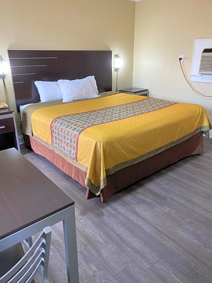Savannah Motel