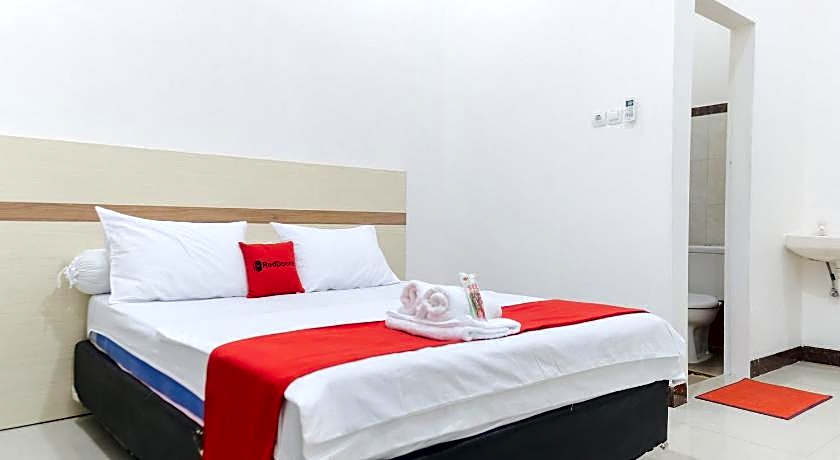 RedDoorz Syariah @ Jalan Ir Haji Juanda Jambi