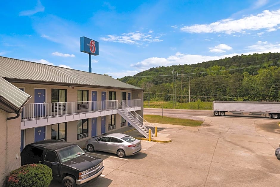 Motel 6-Attalla, AL