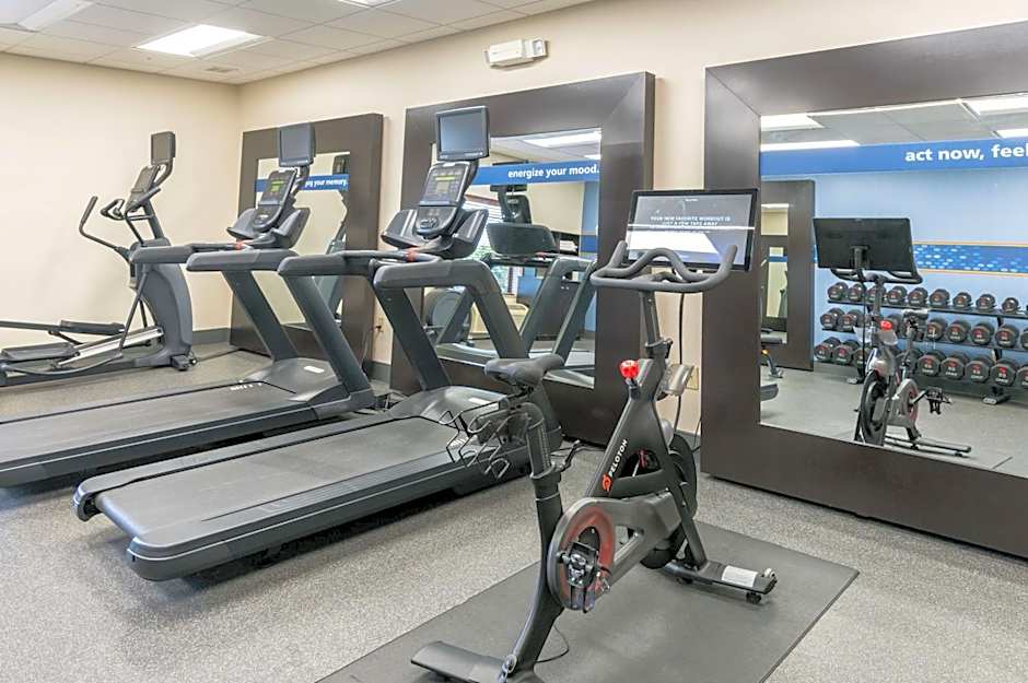 Hampton Inn By Hilton & Suites Manchester