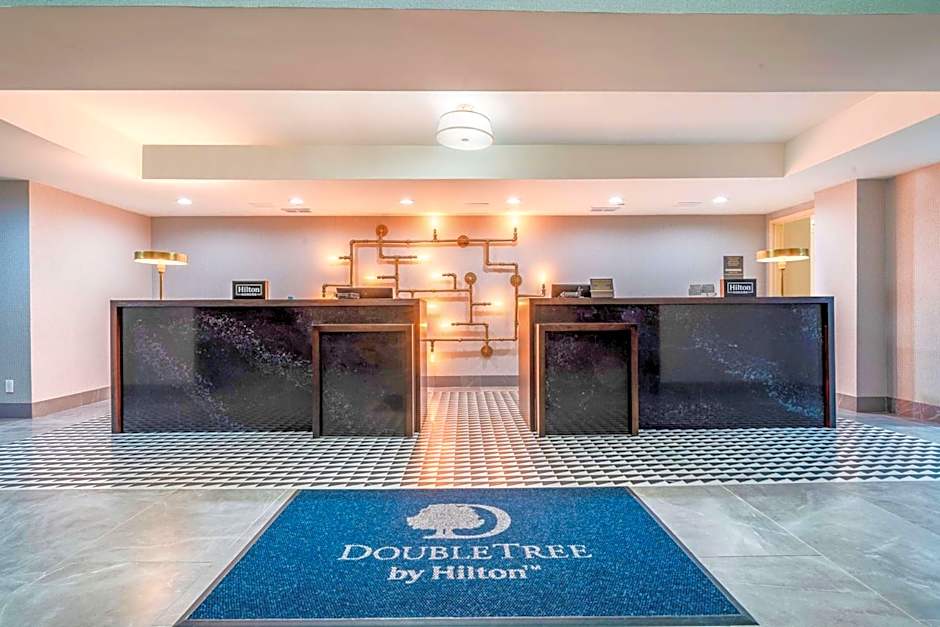 DoubleTree by Hilton South Charlotte Tyvola