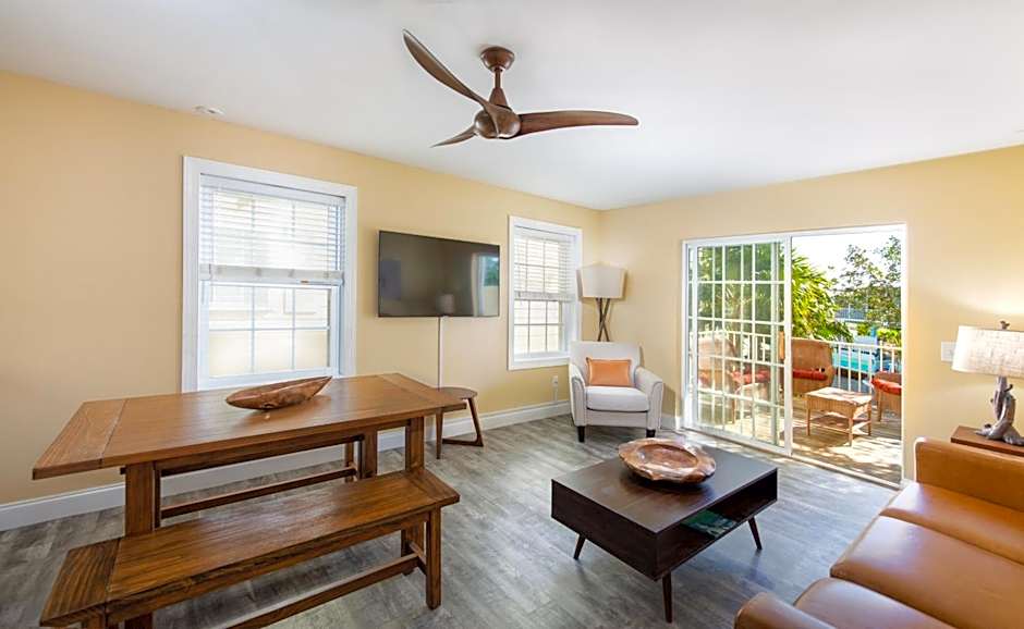 Photo 1 of 4 of 3 Bedroom, Accessible, Canal View