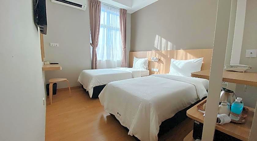 Walk In Hotel