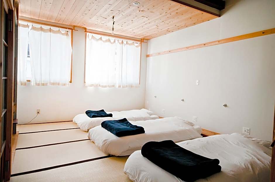 SARUYA HOSTEL