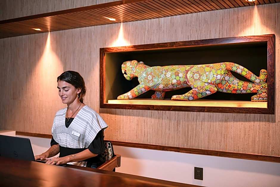 Casa del Jaguar Beach Hotel