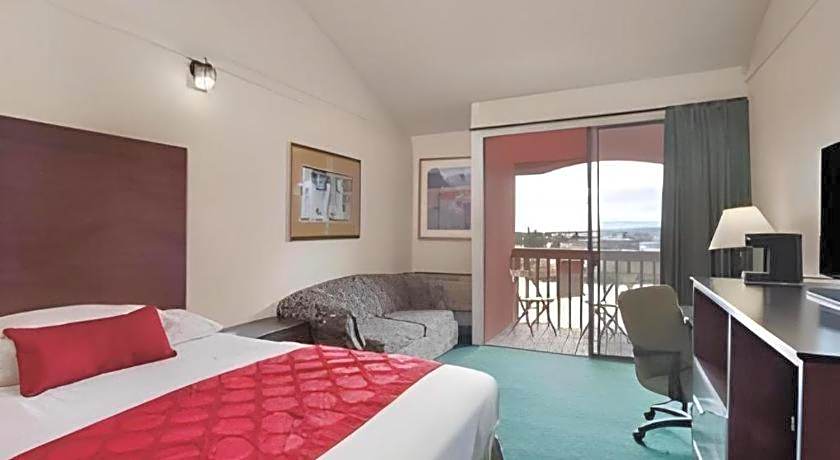 Ramada by Wyndham Monument