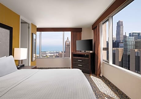 Premium King Suite with City View - Non-Smoking