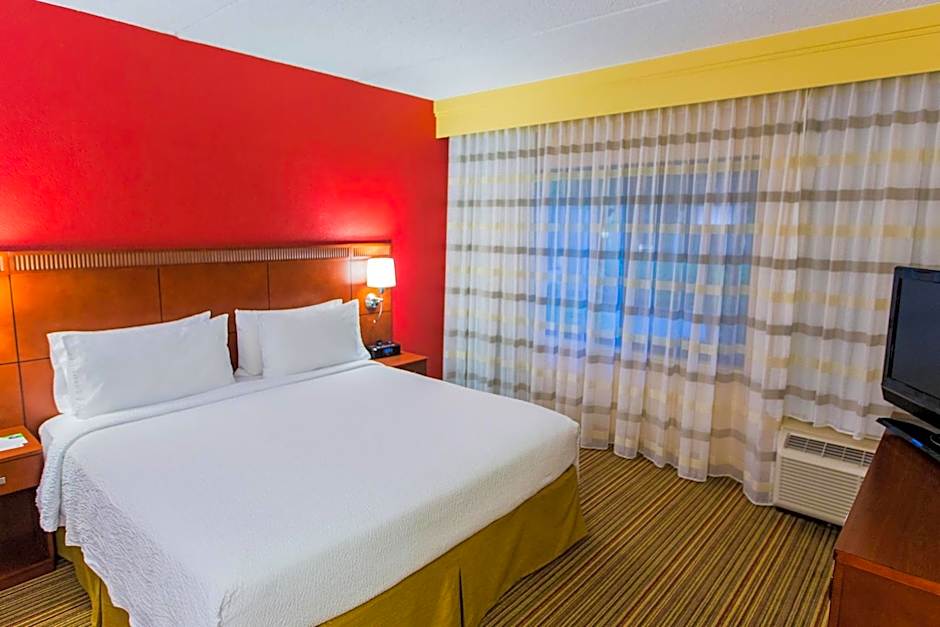 Courtyard by Marriott Chicago O'Hare