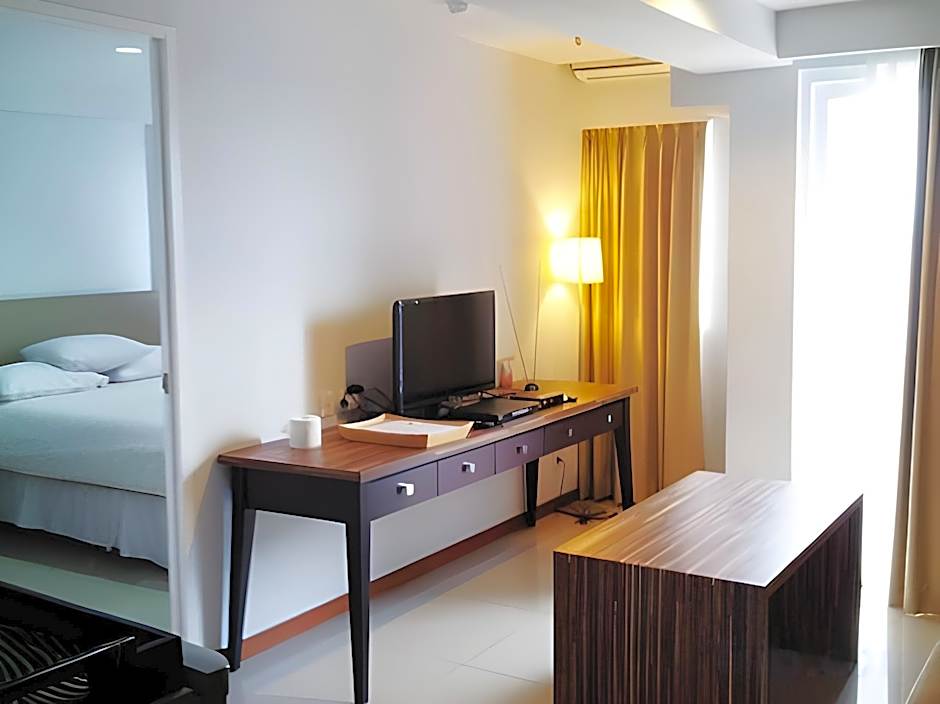 The London Living Apartment at Kebagusan City