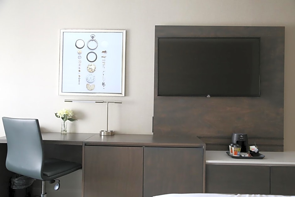 DoubleTree by Hilton Boston Logan Airport Chelsea