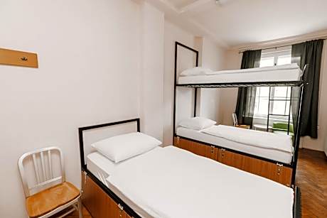 Bed in 3-Bed Dormitory Room