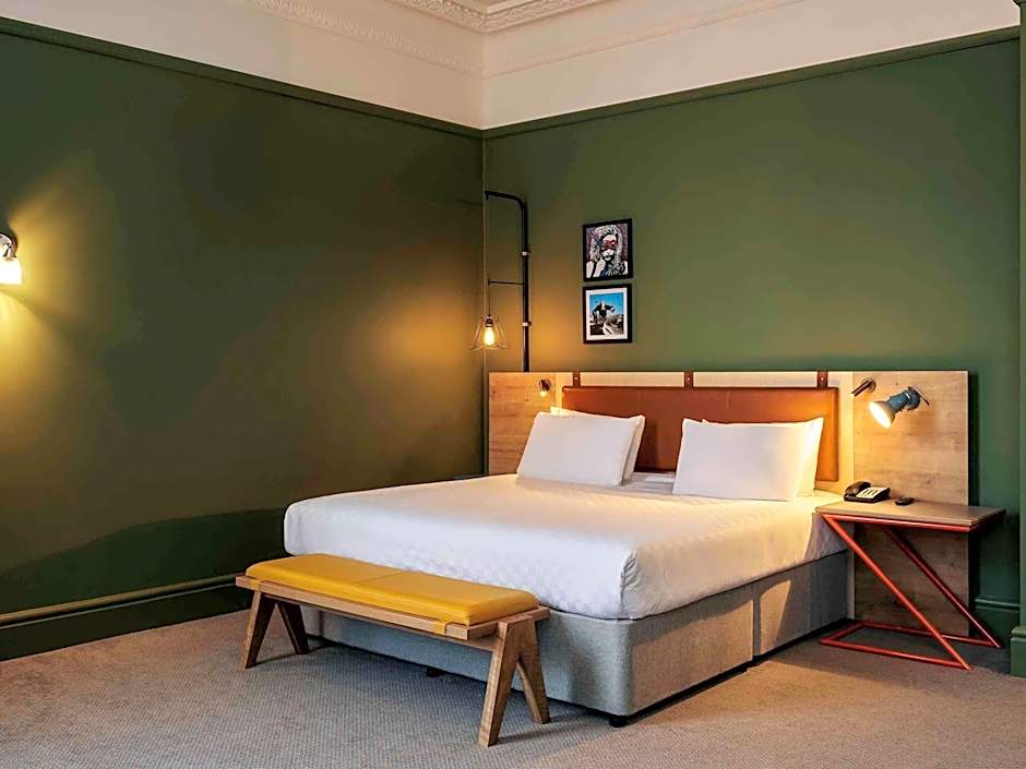 Bristol Grand Hotel By Sunday