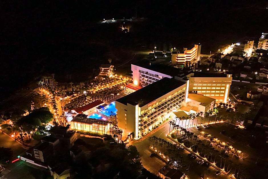 Cavo Maris Beach Hotel