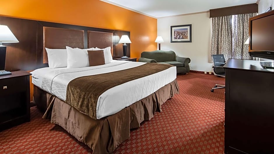Best Western Plus Lubbock Windsor Inn
