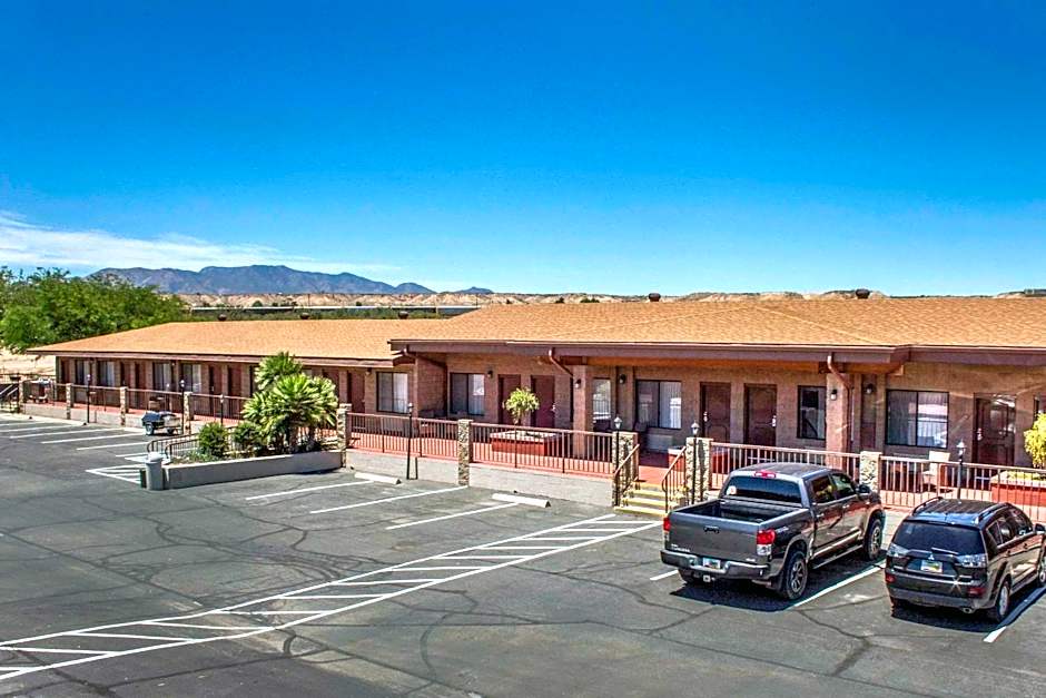 Quality Inn Benson I-10 Exit 304