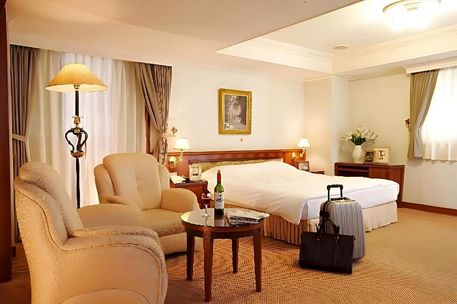Kingdom Hotel