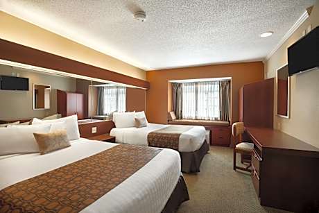 Queen Room with Two Queen Beds - Non-Smoking