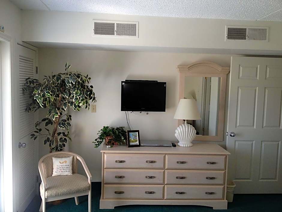 Biscayne Suites