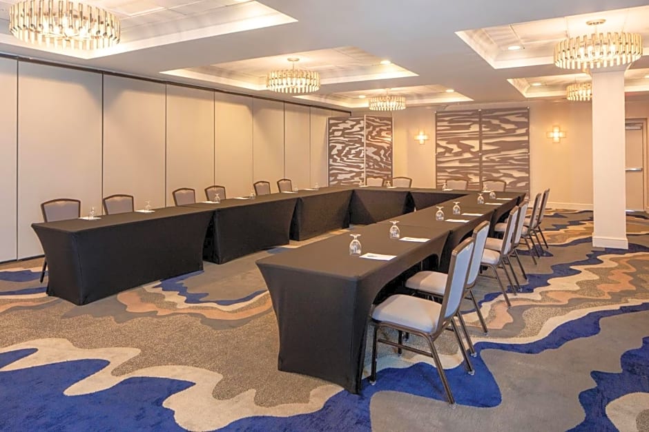 Hilton Garden Inn Freeport Downtown