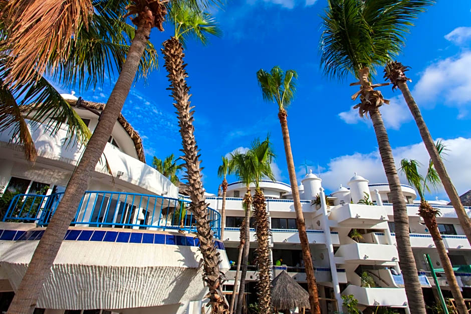 Club Cascadas De Baja