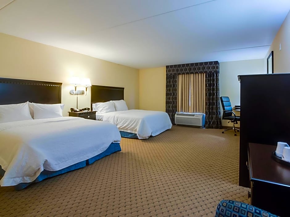Photo 1 of 4 of 2 Double Beds, Hearing/Mobility Accessible, Bathtub