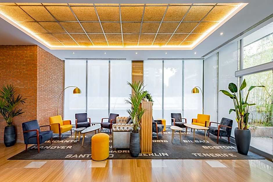 Hotel Madrid Chamartín Affiliated by Meliá