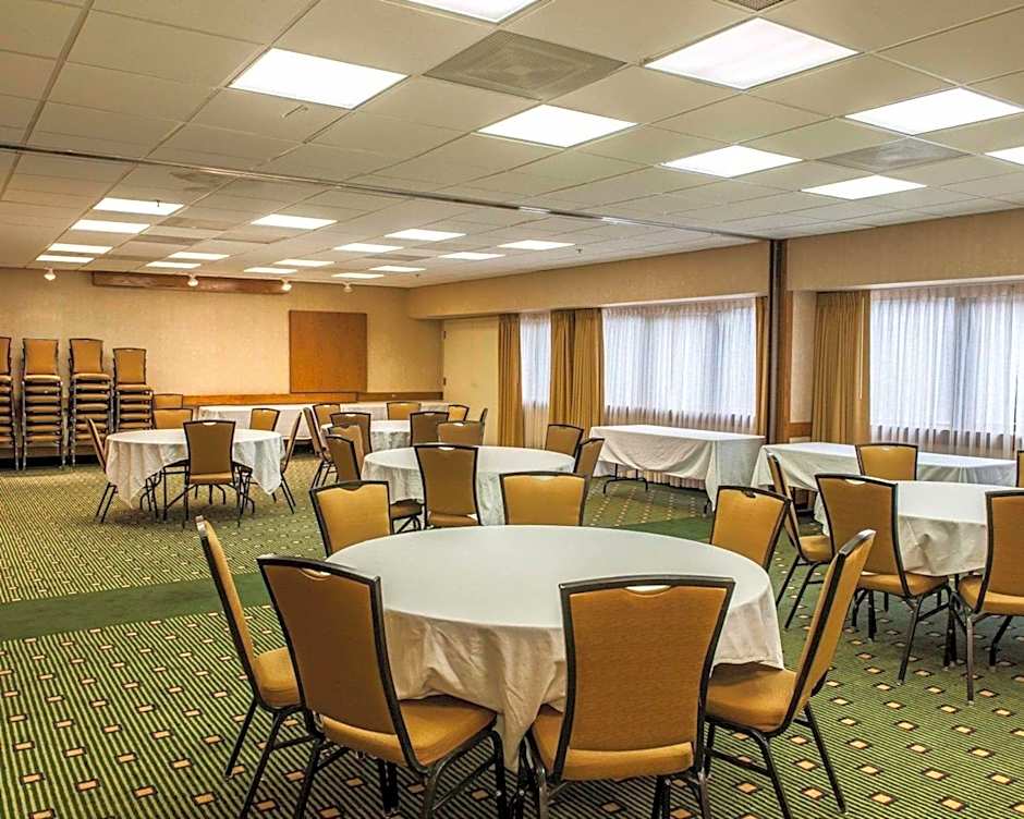 Quality Inn & Suites Goshen