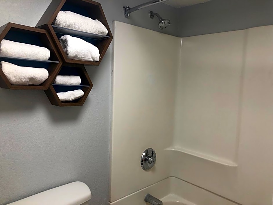 Days Inn by Wyndham Indianapolis South