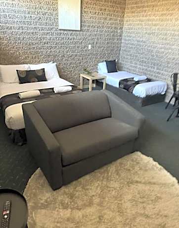 Twin Room with Shared Bathroom