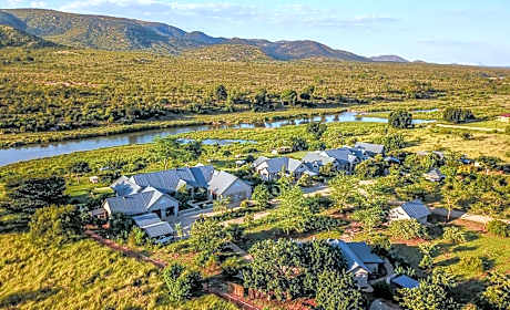 Kambaku River Lodge