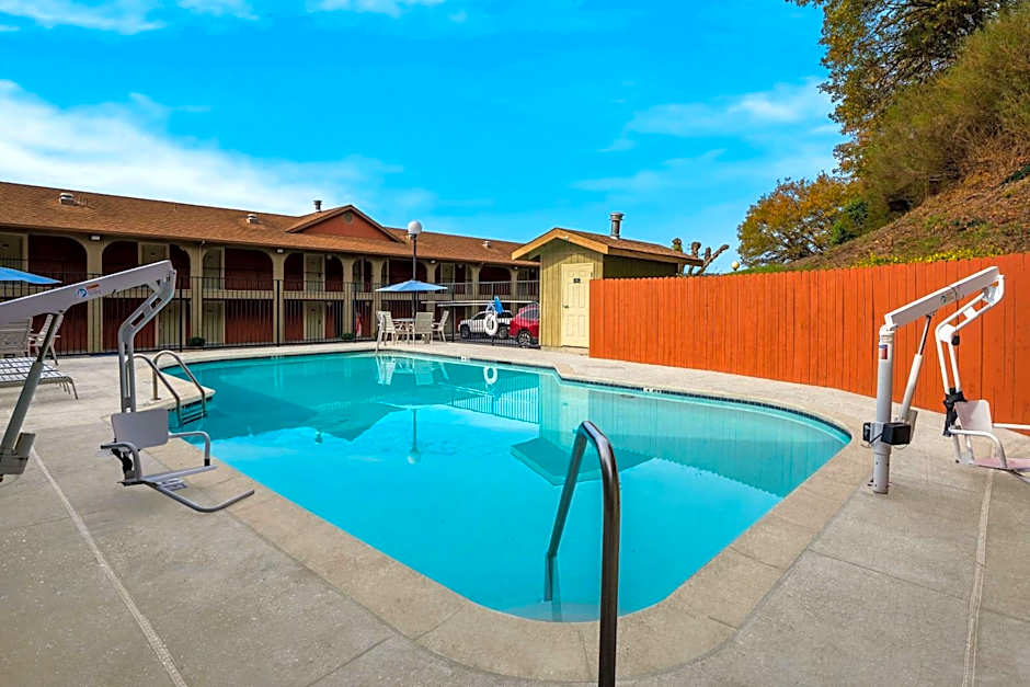 Best Western Willits Inn