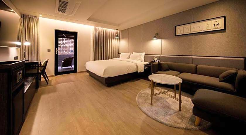 Yeonsan Hound Hotel