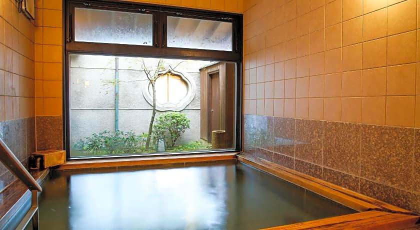 Sarusawaike Yoshidaya