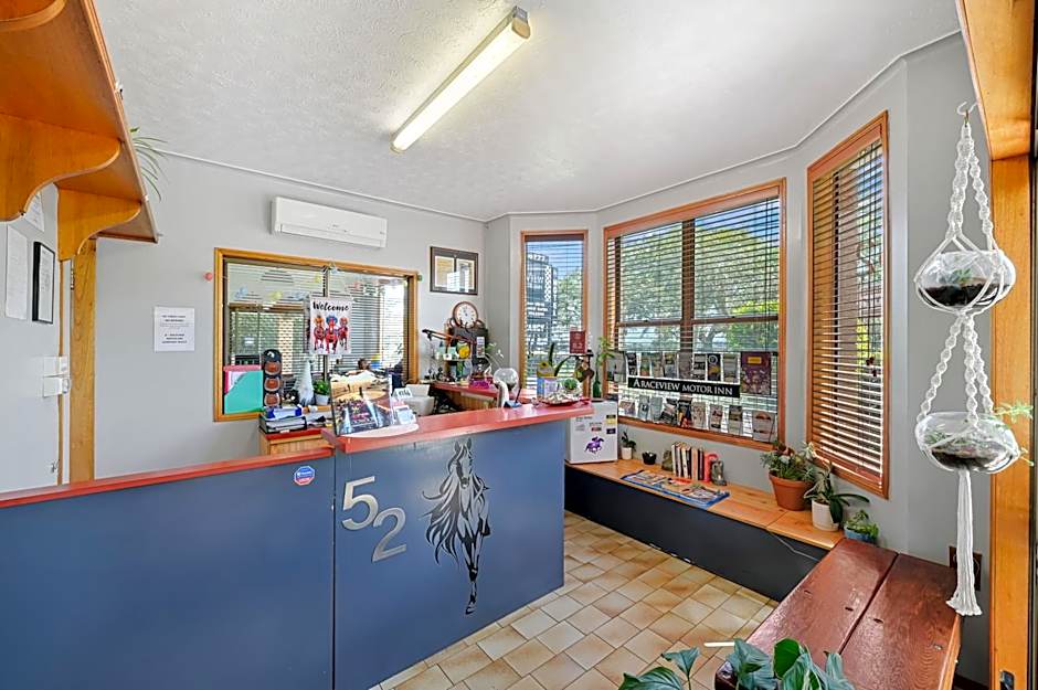 A Raceview Motor Inn