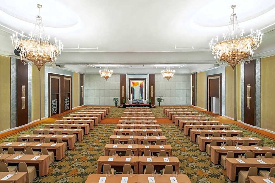 Edsa Shangri-La Manila