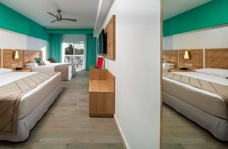 Superior Family Room