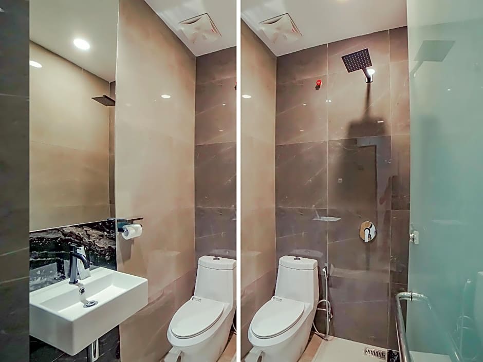 OYO 90447 Kardopa Hotel Megapark