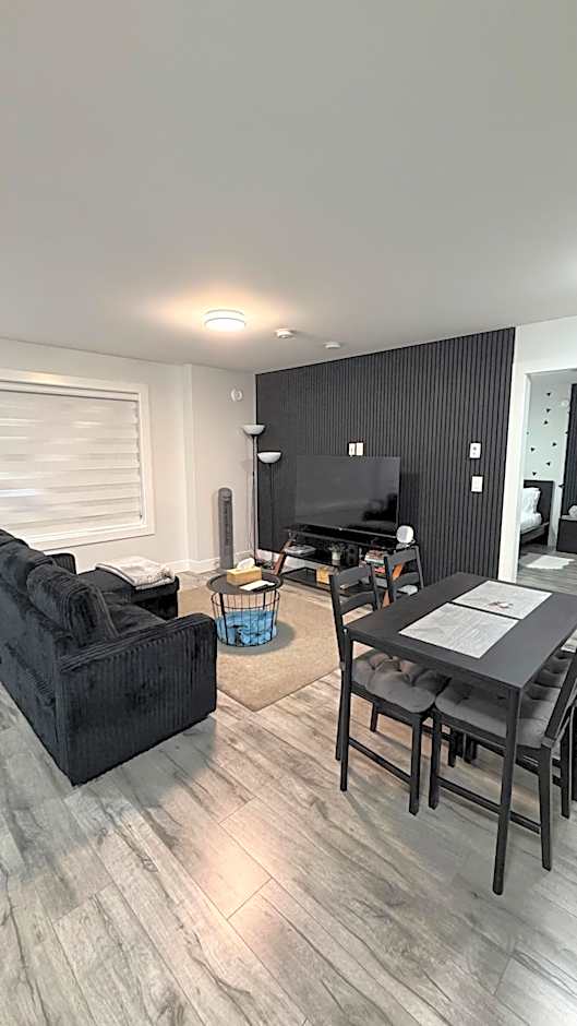 Lux Modern 2BR Radiant Suite+Free Parking