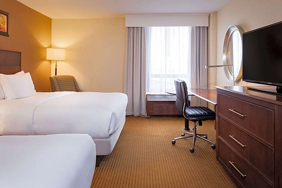 DoubleTree By Hilton Philadelphia Airport